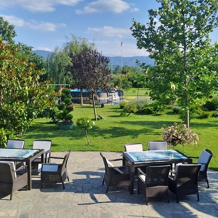 Green Villa Rodna Skopje Exteriör bild