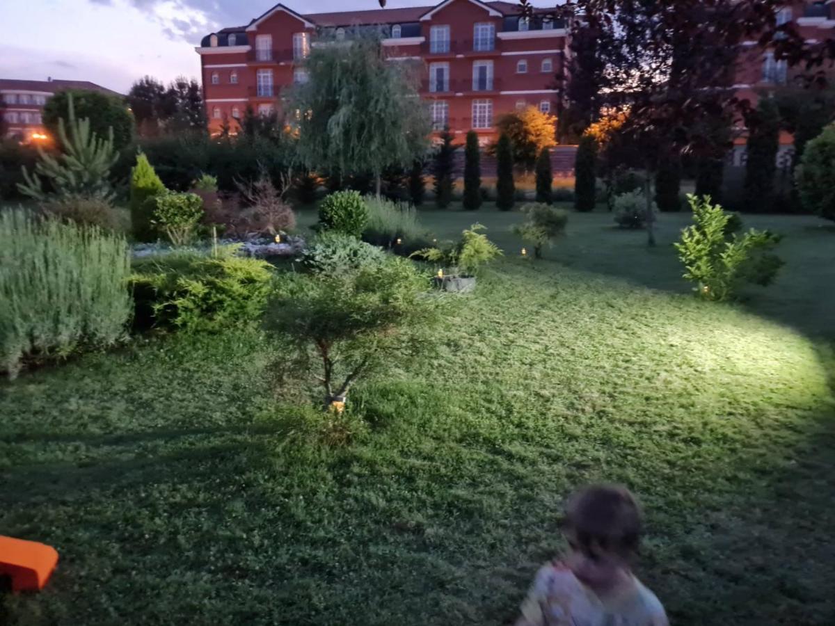 Green Villa Rodna Skopje Exteriör bild